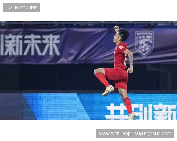 克拉森角球后点包抄建功